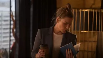 James Perse Cotton Crew Neck Tee worn by Chloe Decker (Lauren German) as seen in Lucifer (S06E04)