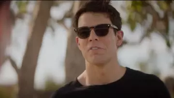 Garrett Leight Ace Sun­glass­es worn by Troy Delaney (Jake Lacy) as seen in Apples Never Fall (S01E06)