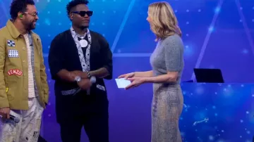 Falda Gabby de Elie Tahari usada por Lara Spencer como se ve en Good Morning America el 18 de marzo de 2024