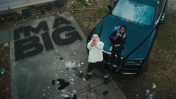 Sudadera con capucha con monograma cruzado blanco Chrome Hearts usada por Lil Mabu en BIG DOG SH*T by Lil Mabu x Lil RT (Video musical oficial)
