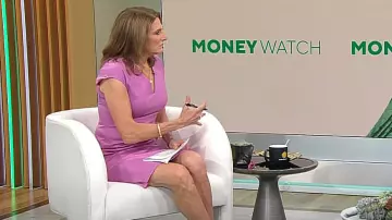 Robe à manches courtes extensibles en laine Escada portée par Jill Schlesinger dans CBS Mornings le 19 mars 2024
