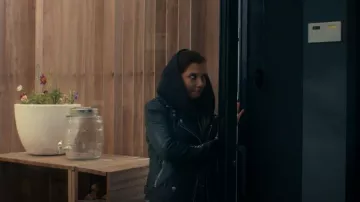 Topshop Black Faux Leather PU Biker Jacket worn by Bree (Mia McKenna-Bruce) as seen in Get Even (S01E02)