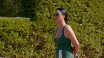 Staud Car­ry Top Court Green worn by Katy Perry as seen in American Idol (S22E04)