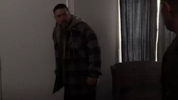 Dickies Veste chemise doublée en flanelle doublée de sherpa Hydroshield portée par Muscle comme on le voit dans Chicago P.D. (S11E07)