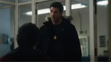 Fjallraven Nuuk Insulated Parka worn by Supervisory Special Agent Remy Scott (Dylan McDermott) as seen in FBI: Most Wanted (S05E05)