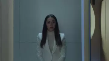 Alexander McQueen Grain De Poudre Wool Blazer worn by Hazel Green (Cristin Milioti) as seen in Made for Love (S02E08)
