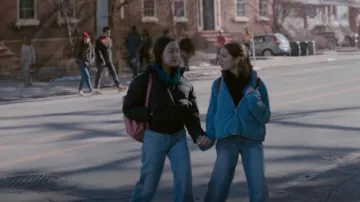 Nike Puffer Jack­et worn by Leila Kwan Zimmer (Amalia Yoo) as seen in Grand Army (S01E02)