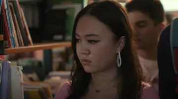 Sachin & Babi Heart Hoop Ear­rings worn by Leila Kwan Zimmer (Amalia Yoo) as seen in Grand Army (S01E05)