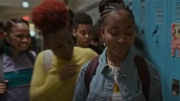 Crop Top Forever 21 porté par Dominique Pierre (Odley Jean) vu dans Grand Army (S01E09)