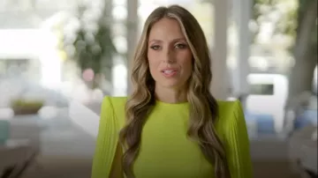 Alex Perry Jenna Robe portée par Peggy Zabakolas dans Selling the Hamptons (S02E01)