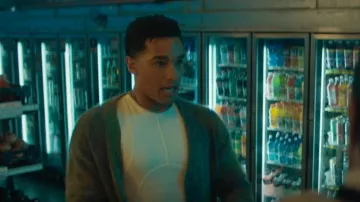 John Elliott Cardigan en mohair mélangé porté par Brodie Beaumont (Devin Way) dans Queer as Folk (S01E07)