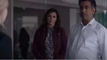Patagonia Better Sweater Jacket worn by Linda Tanner (Michaela Watkins) as seen in The Dropout (S01E05)