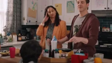 Blazer a rayas de Haute Monde Pin usado por Astrid (Meaghan Rath) como se ve en Los niños lo arruinan todo (T03E10)