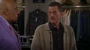 Rag & Bone Jayden Cotton Chore Cardigan usado por Bob (Billy Gardell) como se ve en Bob Hearts Abishola (T05E08)