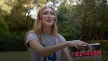 T-shirt Brandy Melville 14 porté par Liliana Tovar Dalton dans American Idol (S22E05)