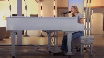 Adidas Samba Sneaker portée par Liliana Tovar Dalton vue dans American Idol (S22E05)
