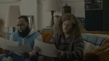 Urban Renewal Vintage Baja Pullover Sweat à capuche porté par Gunther (Blake Anderson) comme on le voit dans Woke (S01E05)