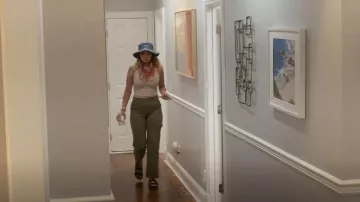 Birkenstock Arizona Exquisite Slide Sandal worn by Lindsay Hubbard as seen in Summer House (S08E05)