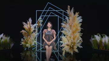 Isabel marant Minivestido de gasa recortada con estampado floral usado por Choi Hye-seon como se ve en Single's Inferno (T03E01)