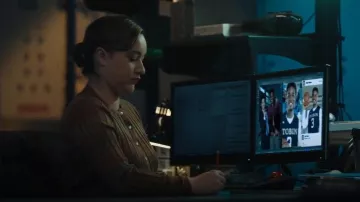 Re/done Poor Boy Rib Wool Slim-Fit Cardigan worn by Special Agent Hana Gibson (Keisha Castle-Hughes) as seen in FBI: Most Wanted (S05E06)