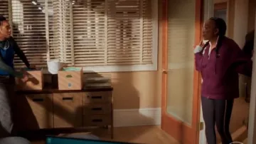 Adidas By Stella Mccartney Run Zip-Through Performance Jacket portée par Amanda Wagner (Sonja Sohn) comme on le voit dans Will Trent (S02E04)