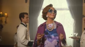 Gafas de sol redondas de Emilio Pucci usadas por Evelyn (Allison Janney) como se ve en Palm Royale (T01E01)