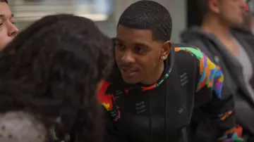 Forever 21 Map Graphic Fleece Hoodie porté par Jamal Turner (Brett Gray) comme on le voit dans On My Block (S04E04)