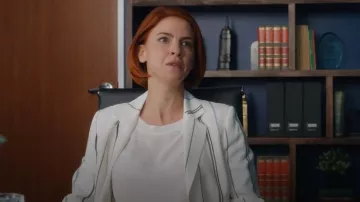 Judith & charles Reims Stripe One but­ton Blaz­er worn by Anne Carlson (Danielle Kind) as seen in Workin' Moms (S06E02)