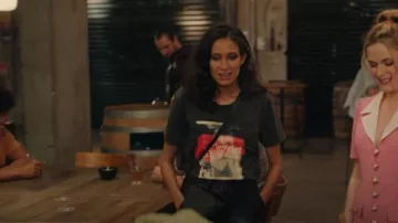 St. Vincent Dad­dy's Home Graph­ic Tee worn by Megan (Emma Harvie) as seen in Colin from Accounts (S01E07)