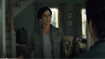 Anthony Thomas Melillo Schoolboy Slub Tee worn by Dr. Sarah Gunning (Annabeth Gish) as seen in Midnight Mass (S01E02)