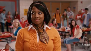 Pañuelo de seda Hermes para el cuello de Taylor McKessie (Monique Coleman) en High School Musical 3: Senior Year