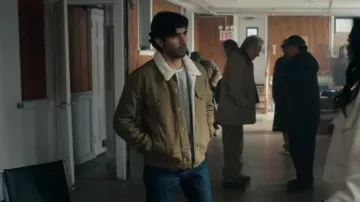 Veste de camionneur Levi’s Type III portée par Omar Delgado (Gabriel Sloyer) dans The Equalizer (S04E05)