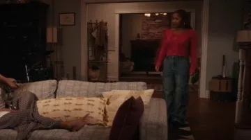 Urban Outfitters Elastic Skate Womens Jeans porté par Delilah (Laya DeLeon Hayes) dans The Equalizer (S04E05)