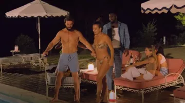 Traje de baño Shein Zebra Stripe Tie Front Bandeau Bikini usado por Priscila Ferrari como se ve en Vanderpump Villa (S01E01)