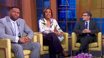 Stella McCartney Slim Print­ed Shirt worn by Robin Roberts as seen in Good Morning America on April 2, 2024