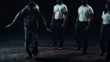 Maison Mihara Yasuhiro Pantalones cargo de mezclilla desteñida negra con cordón usado por A Boogie wit da Sudadera con capucha en Sudadera con capucha A Boogie Wit Da - Steppas (Video oficial)