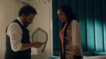 By Anthropologie Relaxed Buttondown Blouse worn by Sunny Patel (Agam Darshi) as seen in Sight Unseen (S01E10)