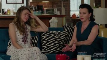 El vestido largo blanco moteado Ulla Johnson de Liza Miller (Sutton Foster) en Younger S03E12