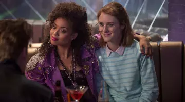 Les lunettes de vue Yorkie (Mackenzie Davis) dans Black Mirror S03E04