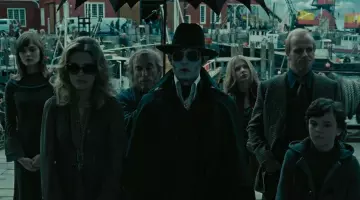 Les lunettes de Barnabas Collins (Johnny Depp) dans Dark Shadows