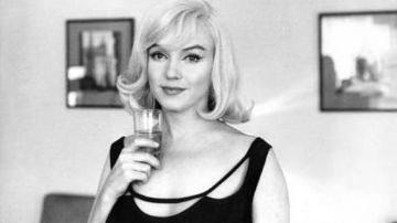 La robe noire de Roslyn Taber (Marilyn Monroe) dans Les désaxés