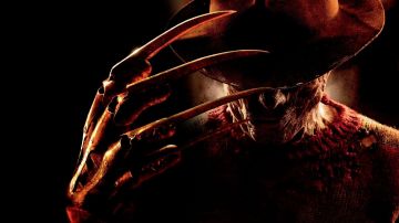 El guante de Freddy Krueger (Jackie Earle Haley) en Freddy sale de la noche