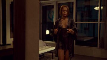 La nuisette de Victoria's Secret de Rachel Duncan (Tatiana Maslany) en Orphan Black S02E05