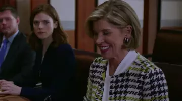La veste motif pied-de-poule de Diane Lockhart (Christine Baranski) dans The Good Fight