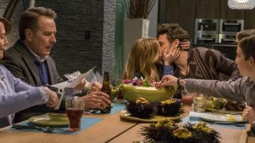 La taza de frutas en El novio: ¿Por qué él?