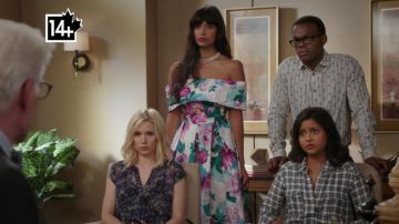 El vestido floral largo ASOS de Tahani Al-Jamil (Jameela Jamil) en The Good Place S01E11