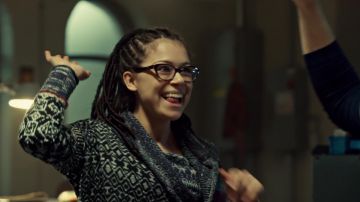 The sweater turtleneck Free People of Cosima Niehaus (Tatiana Maslany) in Orphan Black S02E08