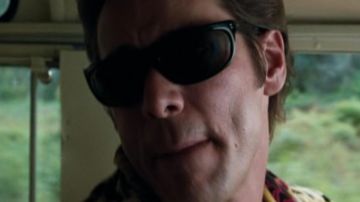 Sunglasses Ray-Ban of Ace Ventura (Jim Carrey) in Ace Ventura Africa