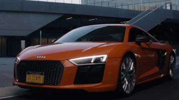 The Audi R8 Orange of Tony Stark (Robert Downey, Jr.) in Captain America : Civil War