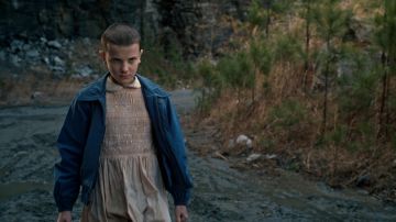 La robe rose de Eleven dans Stranger Things